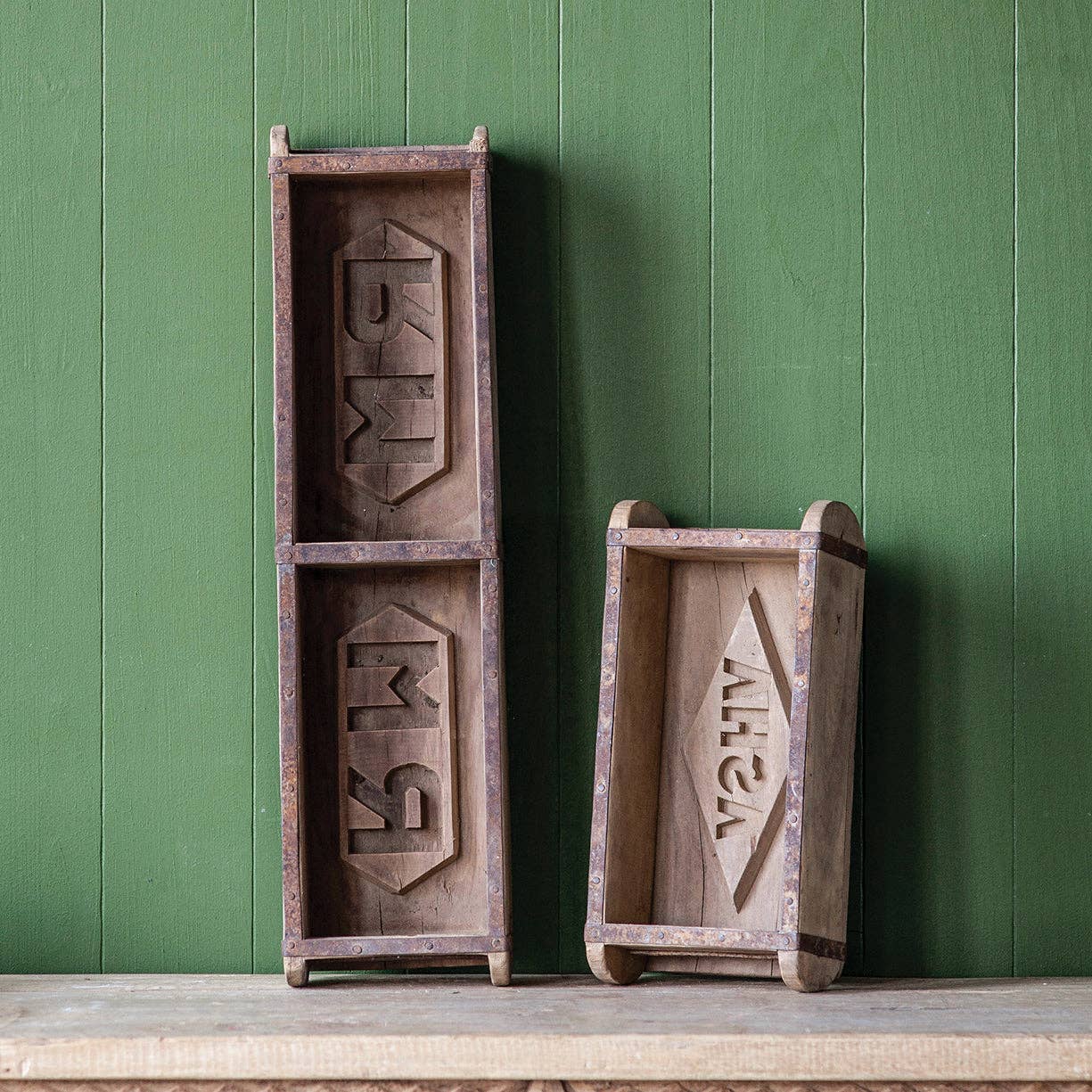 Bleached Brick Mold