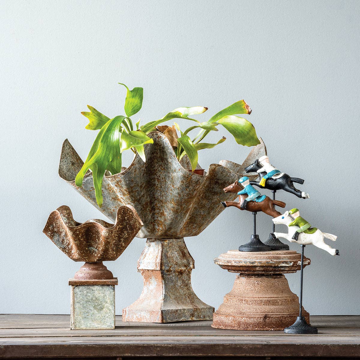 Kerchief Planter w/ Base