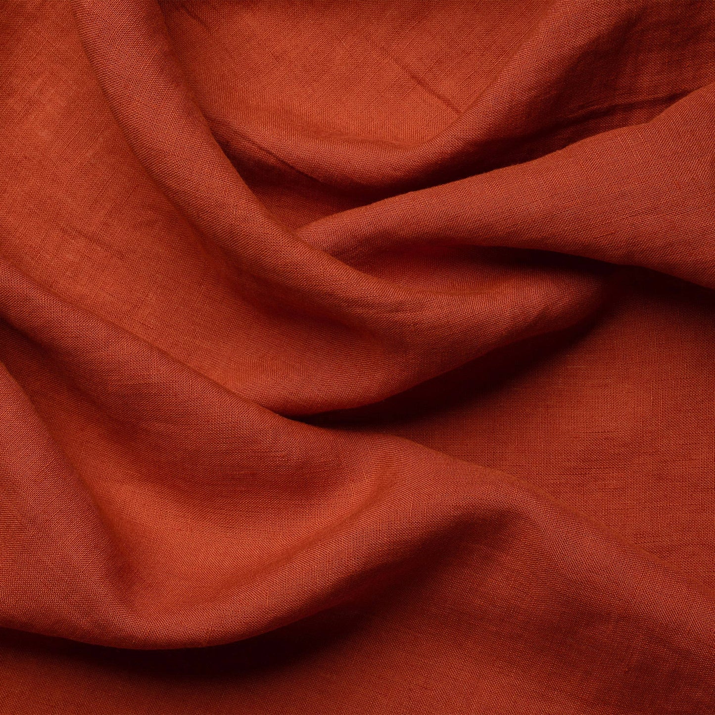 Linen table cloth in cinnamon red color by menique